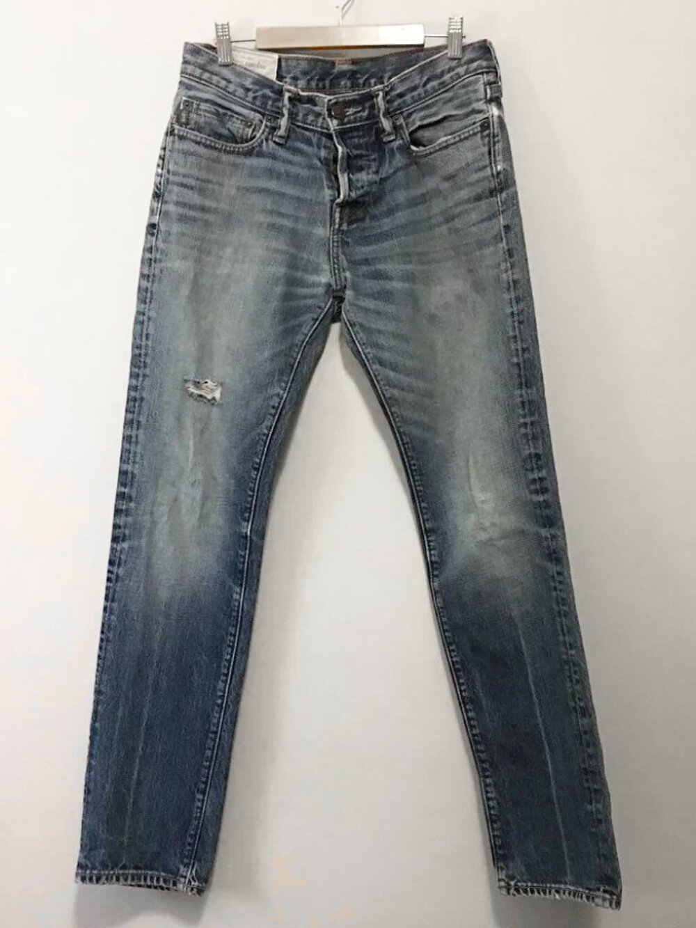 Abercrombie & Fitch Slim & Straight Blue Distressed Denim Jeans Size 29